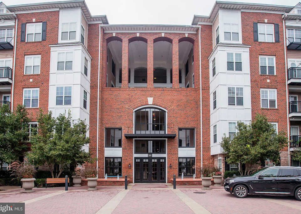1st image of 501 Hungerford Dr APT 138