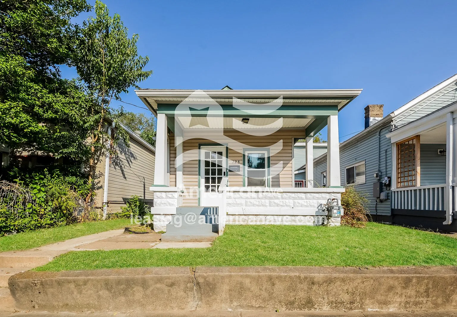 3 bed, 1.0 bath, 1297 sqft, $1,550 — Photo 1