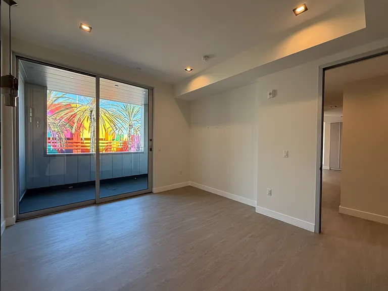 495 Promenade Ave — Photo 25