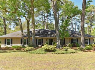 817 Meriweather Dr, Savannah, GA 31406