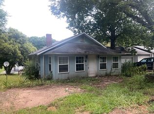 100 Calhoun St, Laurens, SC 29360