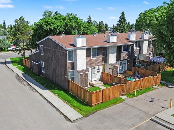 18409 66th Ave NW, Edmonton, AB T5T 2M1