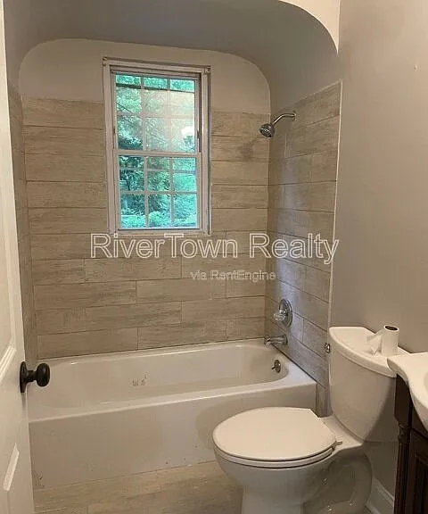 3334 Southern Ave — Photo 4