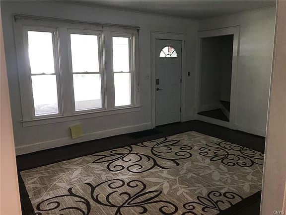 3rd image of 3416 Midland Ave
