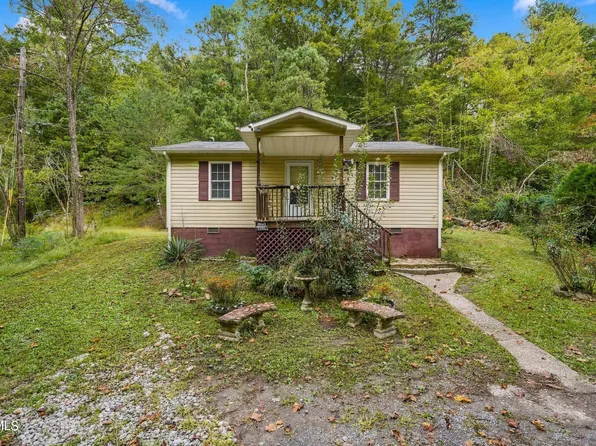 1512 Artesian Well Hollow Rd, Big Stone Gap, VA 24219