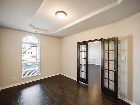 5th image of 1206 Dove Haven Dr