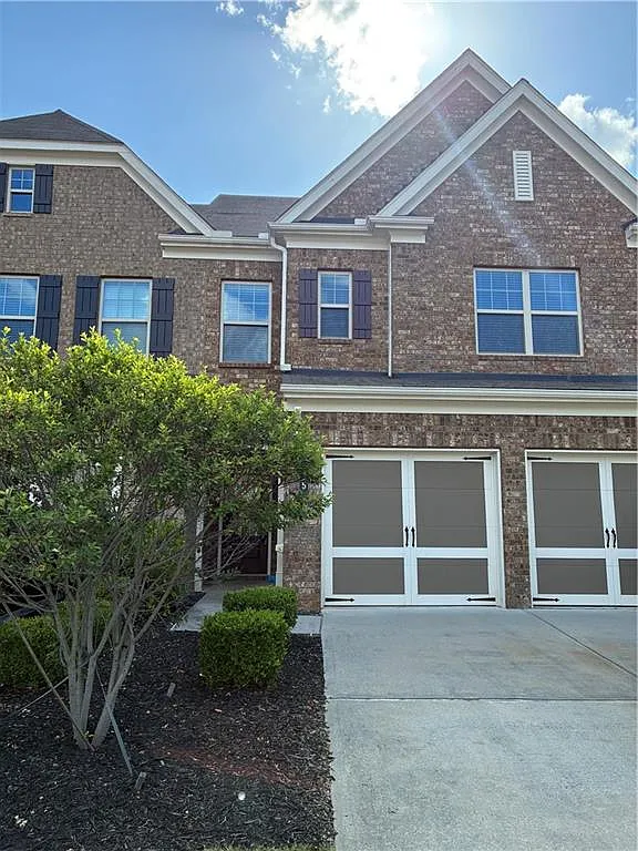 3 bed, 2.5 bath, 1910 sqft, $2,650 — Photo 1