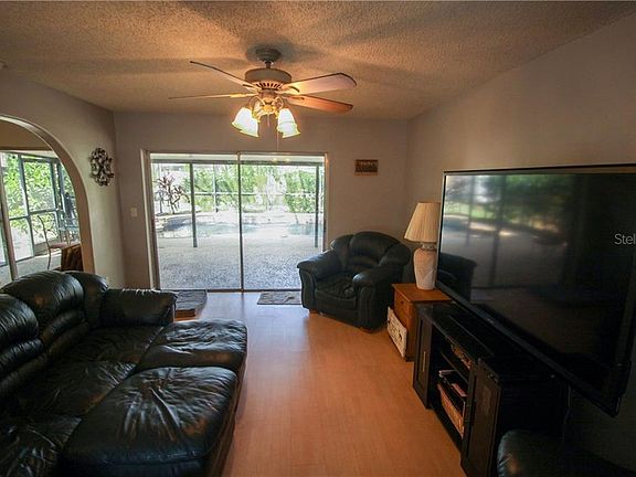 3rd image of 7514 N Sanibel Cir