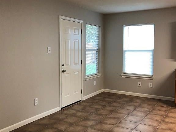 5th image of 4106 Dogwood Dr