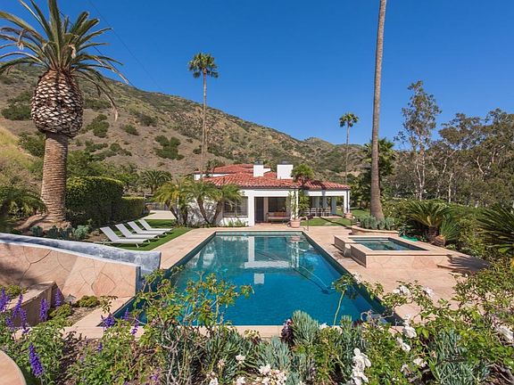 3rd image of 23287 Palm Canyon Ln