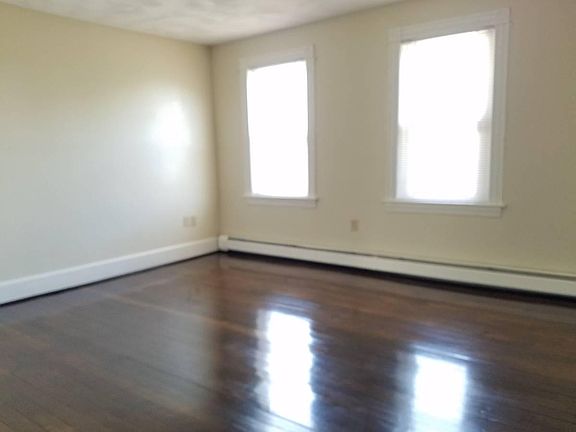5th image of 132 1/2 Gesler St #4