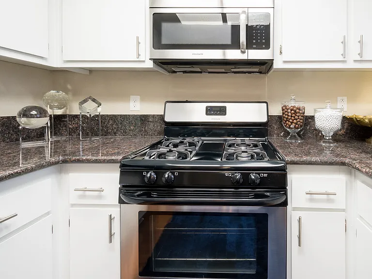 Woodstream Townhomes — Photo 13