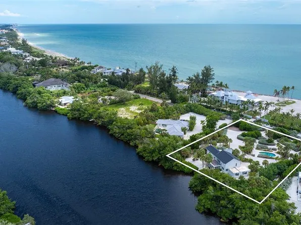 7665 Sanderling Rd, Sarasota, FL 34242