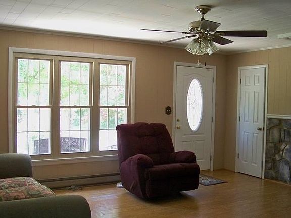 2nd image of 264 Hazelwood Dr