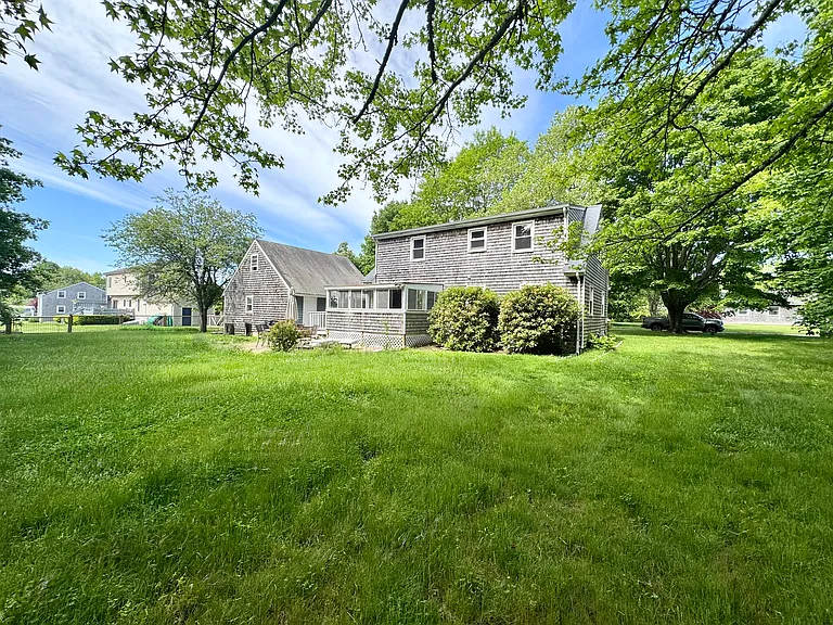 5 Barton Ln — Photo 4