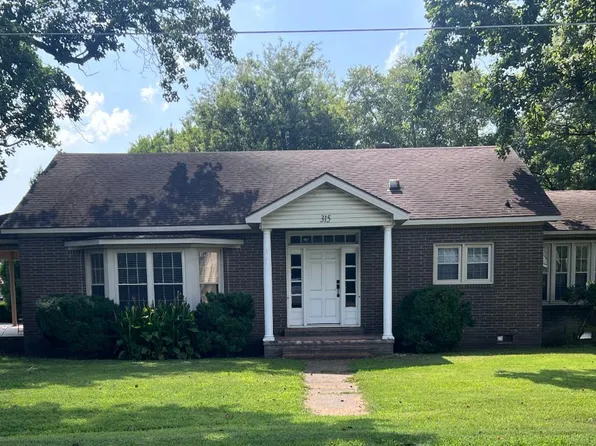 315 S Main St, Leachville, AR 72438