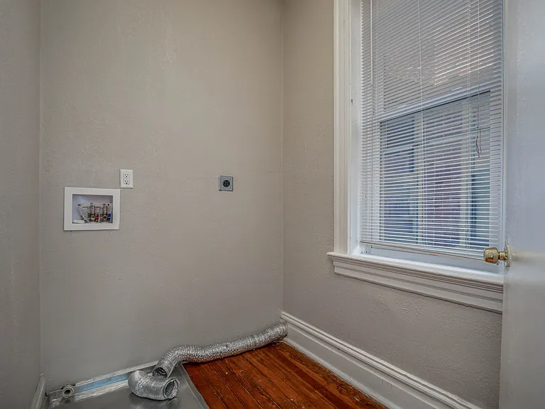 2310 Russell Blvd #A — Photo 11
