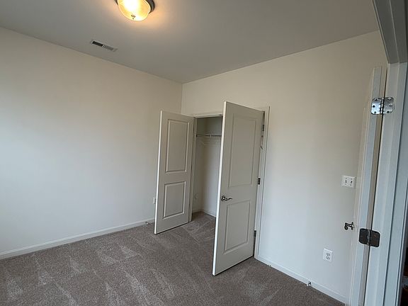 4th image of 152 Ironwood Ct