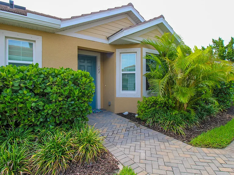 4692 Arboretum Cir #102 — Photo 3