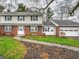 114 E End Ave, Akron, PA 17501