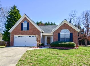 3720 Queenswood Ln, Jamestown, NC 27282