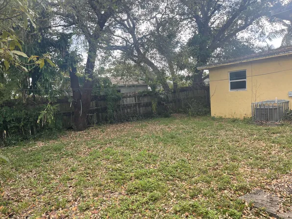 4521 SW 32nd Dr, West Park, FL 33023