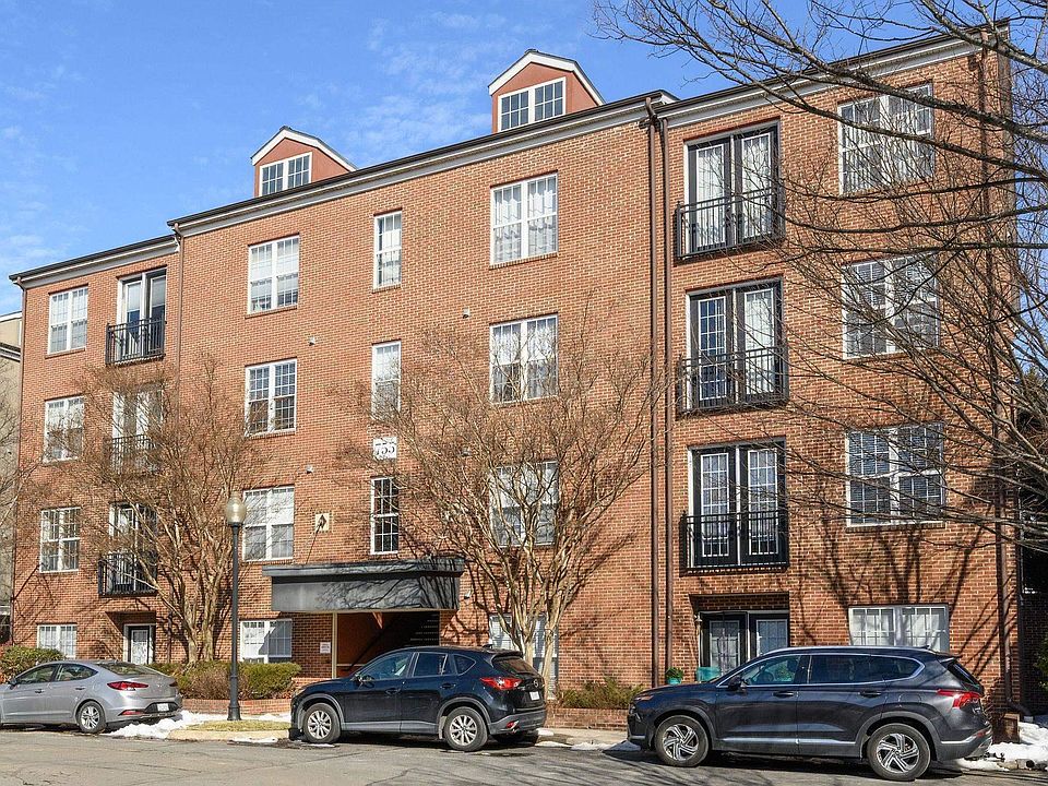 1st image of 755 Walker Sq APT 4B