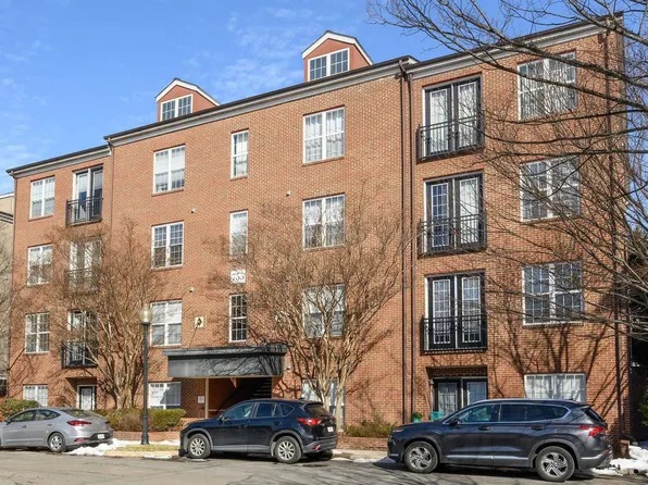 755 Walker Sq APT 4B, Charlottesville, VA 22903