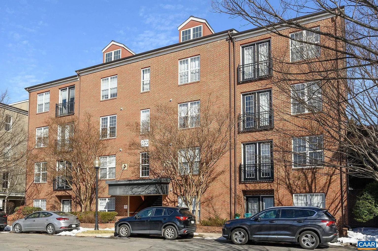 755 Walker Sq APT 4B photo 1