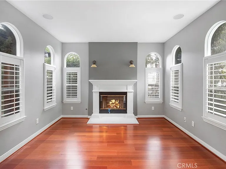 1 Bower Ln — Photo 3