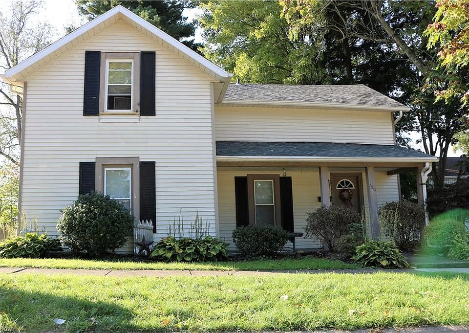 1st image of 780 Parkview Dr