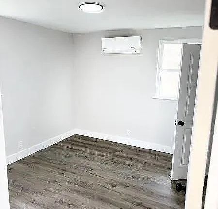 5th image of 205 Treutland Ave #B