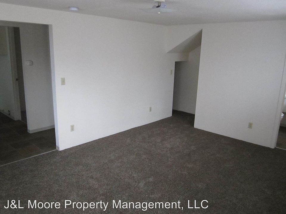 2nd image of 317 W 2nd St APT 3A