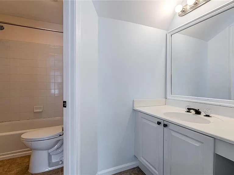168 Highgrove Dr — Photo 27