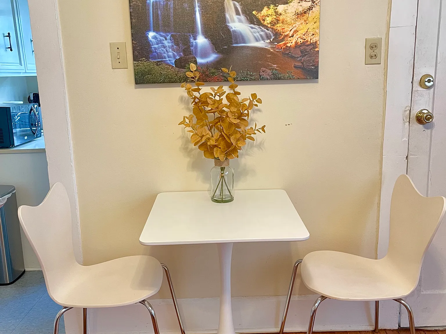 1 bed, 550 sqft, $1,300 — Photo 2