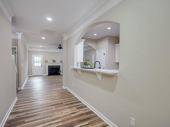 4th image of 124 Congaree Mill Ln