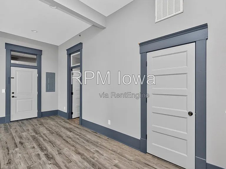 1214 2nd St #2 — Photo 9
