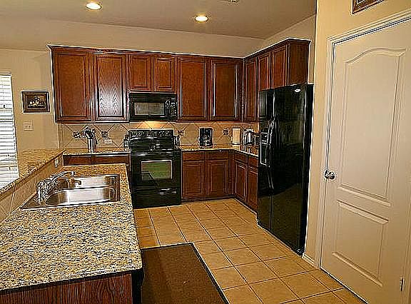 4th image of 2756 Cresent Lake Dr