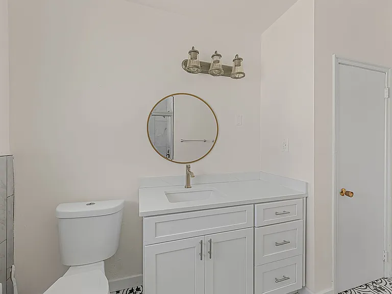 1008 Strawbridge — Photo 28