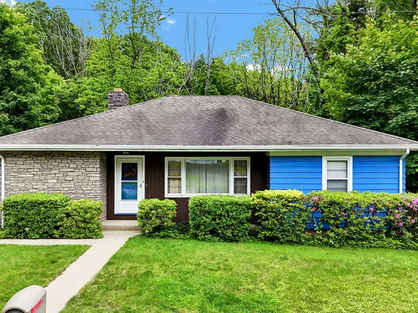 5 Reservoir Road, Norwich, CT 06360