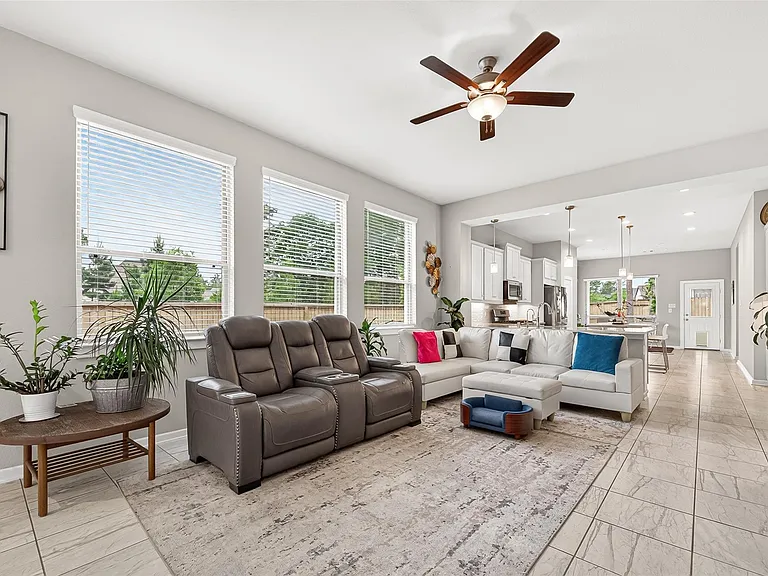 305 Rise Ln — Photo 7