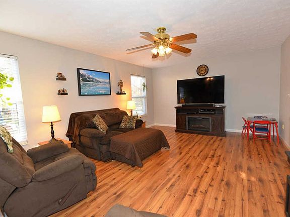 4th image of 359 Antietam Blvd
