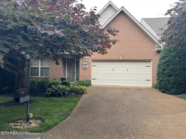 919 Racquet Club Way, Knoxville, TN 37923
