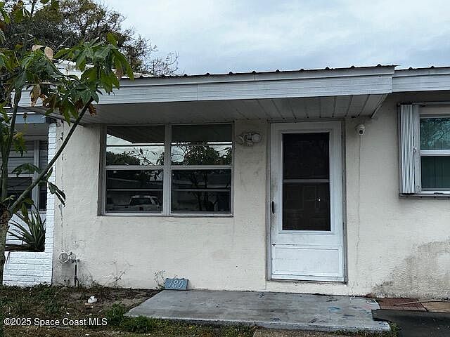 1st image of 180 W Towne Pl