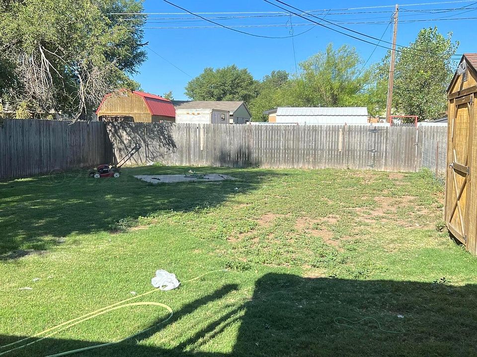 1310 S Fordham St, Perryton, TX 79070 Zillow