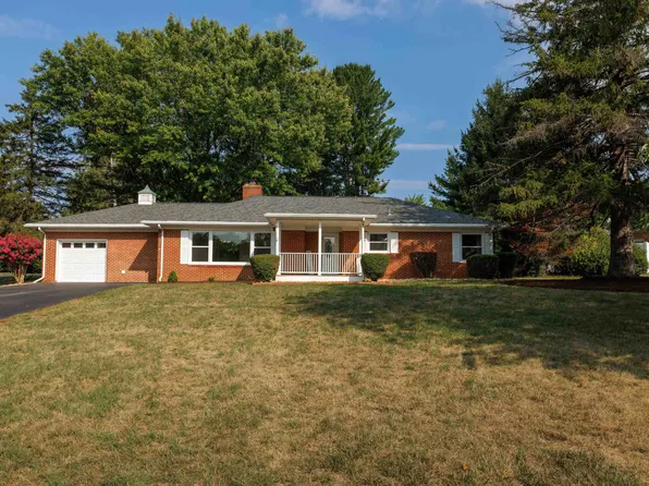 91 Aero Dr, Waynesboro, VA 22980