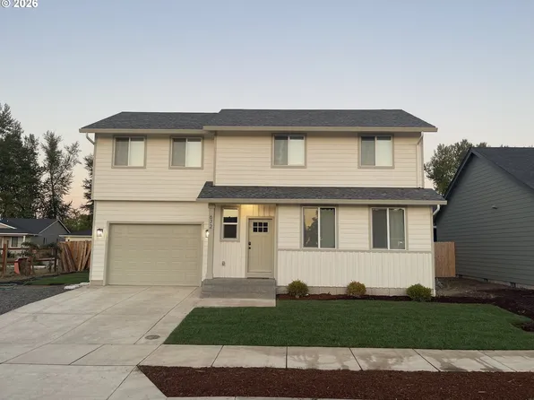 672 Parker Loop, Silverton, OR 97381