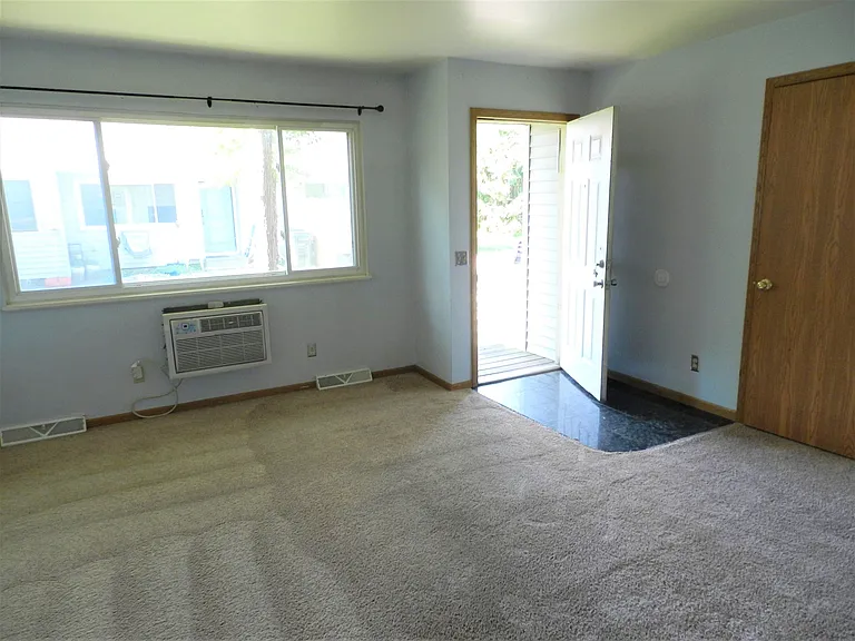 4013 Claire St — Photo 1