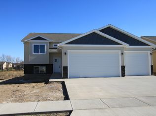 608 Klien Ave, Surrey, ND 58785