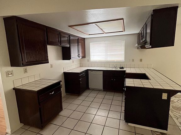 3rd image of 12420 Goldstone Dr